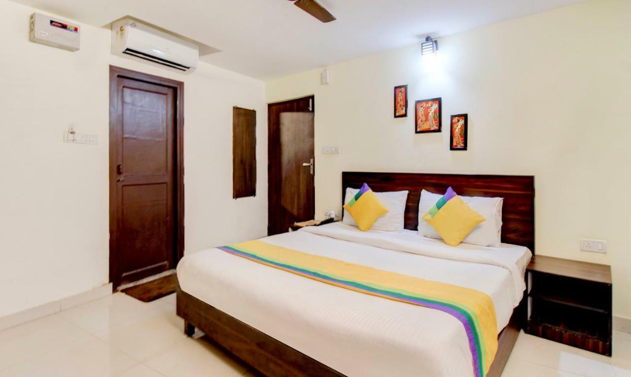 Itsy Hotels Royal Monarch Gorakhpur Exteriör bild